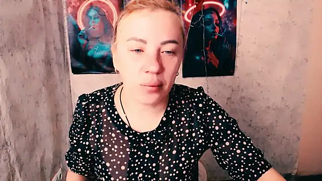 EmmaCat  online show from March 4, 5:26 am