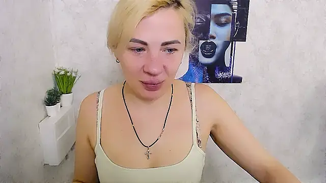 EmmaCat  online show from February 3, 6:33 am