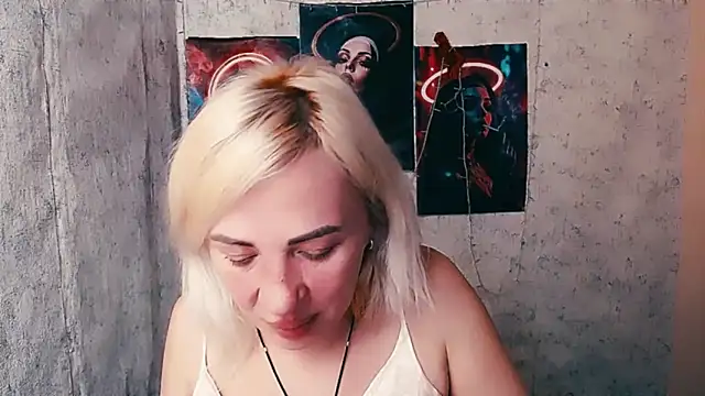 EmmaCat  online show from February 12, 10:15 am