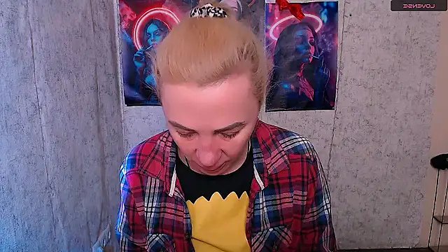 EmmaCat  online show from January 13, 5:22 am