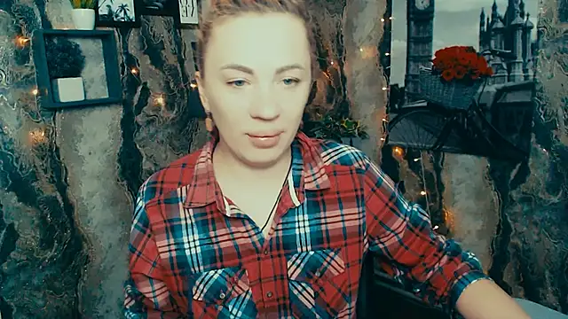 EmmaCat  online show from December 20, 6:49 am