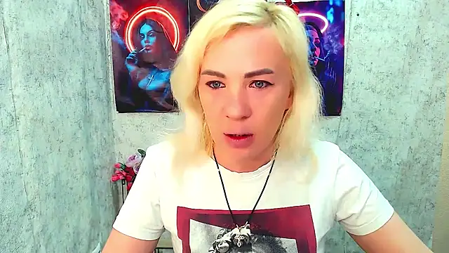 EmmaCat  online show from March 24, 5:18 am