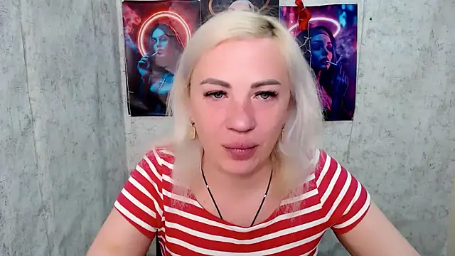 EmmaCat  online show from April 9, 5:09 am