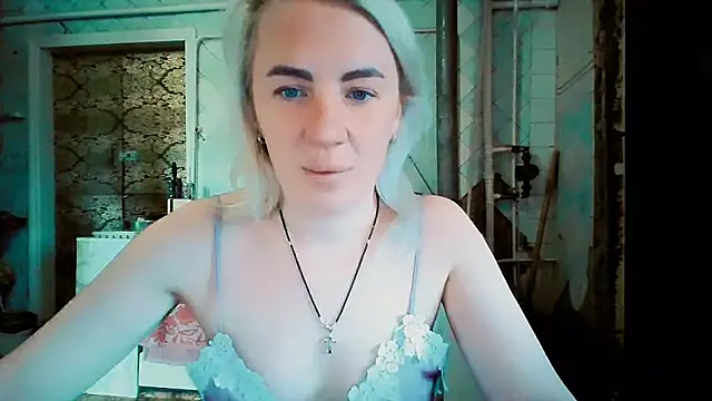 EmmaCat  online show from February 9, 8:56 am