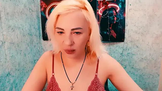 EmmaCat  online show from March 12, 5:34 am