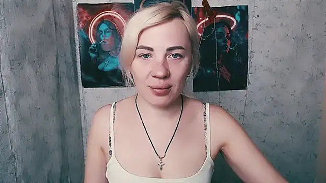 EmmaCat  online show from February 17, 5:27 am