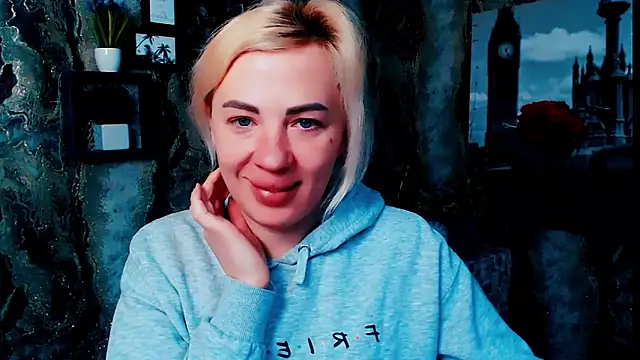 EmmaCat  online show from February 28, 6:02 am