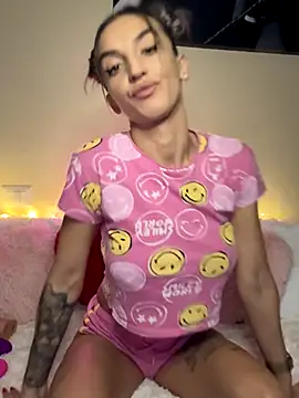 adelabby9 online show from September 20, 4:23 pm