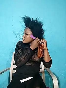 BlondieBitch online show from December 15, 12:38 am