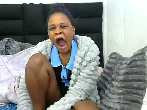 BlondieBitch online show from April 9, 2:24 am