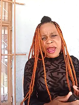 Snapshot of BlondieBitch chatting on November 23, 10:03 am BlondieBitch online show from November 23, 10:03 am