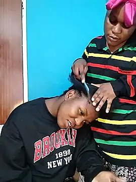 Snapshot of BlondieBitch chatting on November 28, 9:37 pm BlondieBitch online show from November 28, 9:37 pm