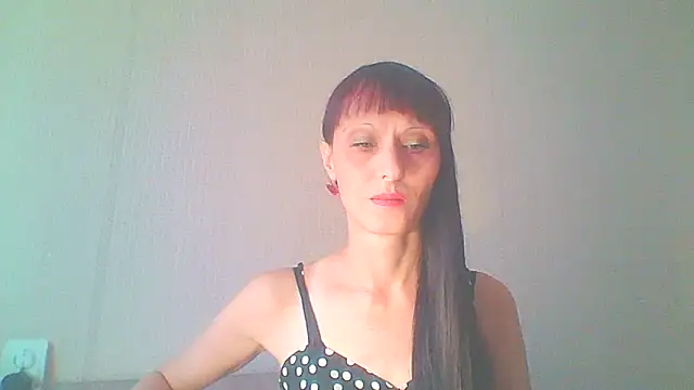 Snapshot of Irivana chatting on October 6, 8:04 am Irivana online show from October 6, 8:04 am