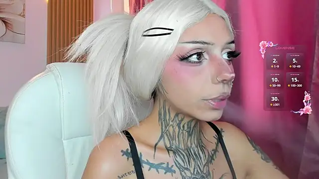 KoraRousee online show from June 12, 7:11 pm