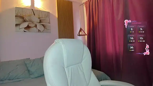 KoraRousee online show from June 19, 7:09 pm