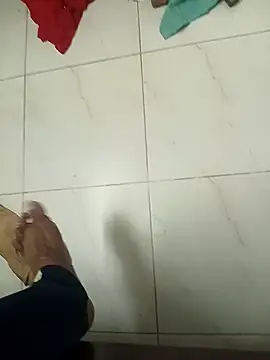 Snapshot of meenahotdarling chatting on September 18, 4:43 pm meenahotdarling online show from September 18, 4:43 pm