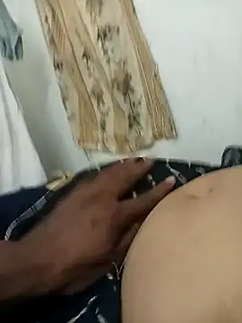 Snapshot of meenahotdarling chatting on September 14, 4:40 pm meenahotdarling online show from September 14, 4:40 pm