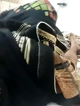 Snapshot of meenahotdarling chatting on September 30, 11:16 am meenahotdarling online show from September 30, 11:16 am