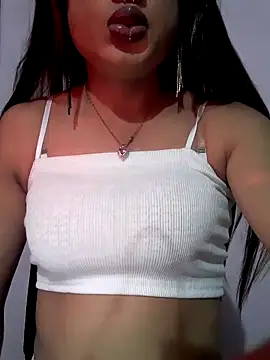 Cutie-Whiskey1 online show from December 5, 6:39 pm