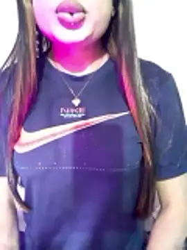 Cutie-Whiskey1 online show from December 17, 7:41 pm