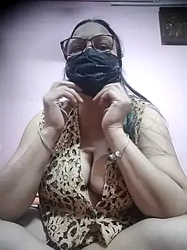 thehotlady online show from October 27, 10:05 am