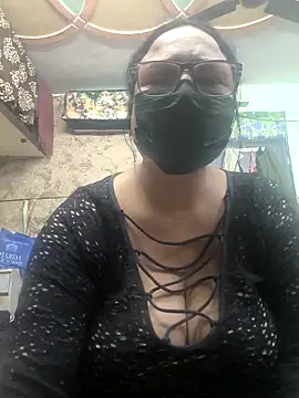 thehotlady online show from March 3, 2:07 am