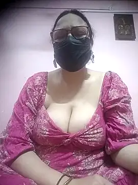 Snapshot of thehotlady chatting on October 8, 5:53 am thehotlady online show from October 8, 5:53 am