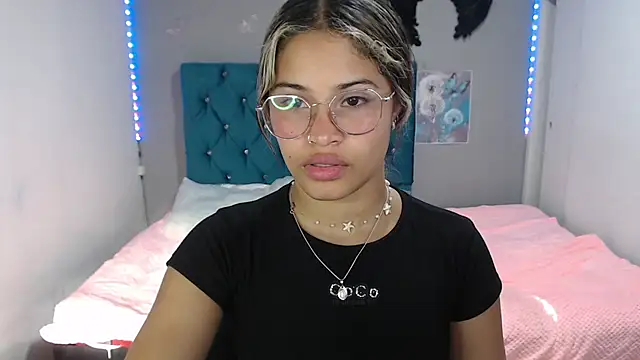 Snapshot of mia_sexgirl chatting on June 9, 12:17 pm mia sexgirl online show from June 9, 12:17 pm