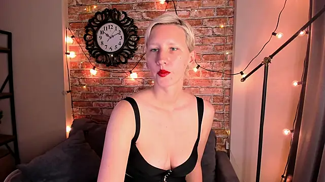 Snapshot of Kim_Waite chatting on September 14, 2:28 pm Kim Waite online show from September 14, 2:28 pm
