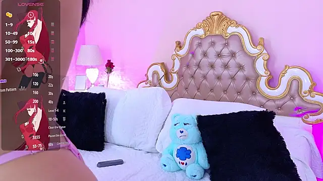 AryCorinne online show from March 19, 3:06 am