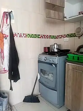 LaraCaliente online show from November 29, 2:28 pm