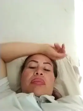 LaraCaliente online show from March 13, 6:46 pm