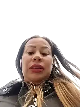 LaraCaliente online show from October 27, 9:05 pm