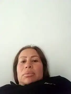 LaraCaliente online show from January 6, 8:02 pm