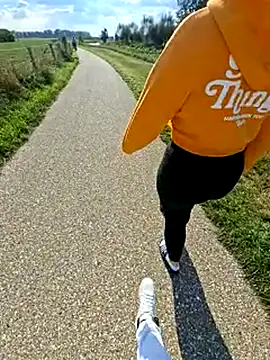 Snapshot of Teealisa chatting on September 29, 1:06 pm Teealisa online show from September 29, 1:06 pm