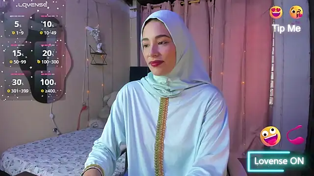 Snapshot of ShanaJamil chatting on December 2, 12:18 pm ShanaJamil online show from December 2, 12:18 pm