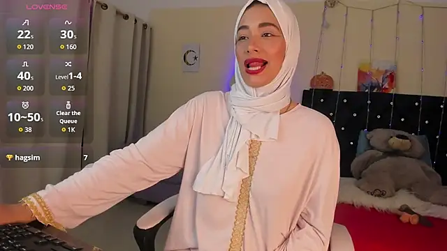 Snapshot of ShanaJamil chatting on April 23, 12:29 pm ShanaJamil online show from April 23, 12:29 pm