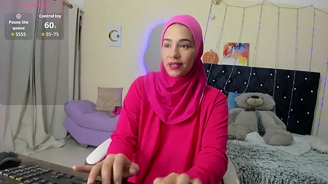 Snapshot of ShanaJamil chatting on April 27, 12:14 pm ShanaJamil online show from April 27, 12:14 pm