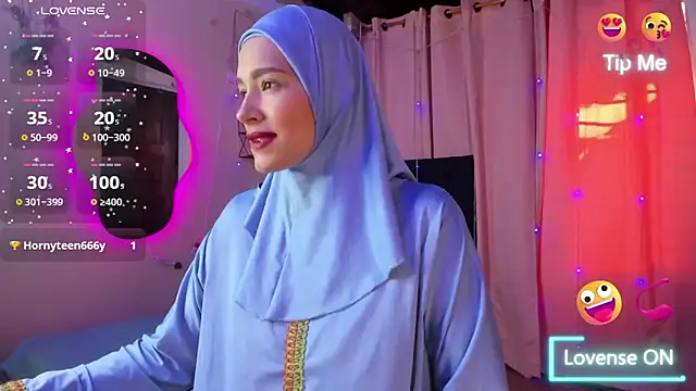 Snapshot of ShanaJamil chatting on October 10, 12:17 pm ShanaJamil online show from October 10, 12:17 pm