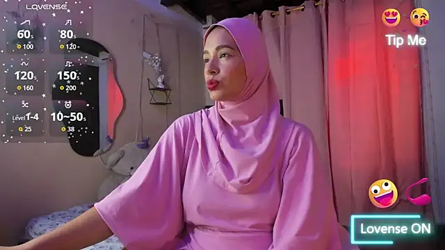 Snapshot of ShanaJamil chatting on November 7, 12:10 pm ShanaJamil online show from November 7, 12:10 pm