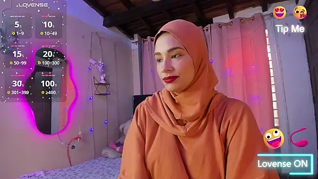 Snapshot of ShanaJamil chatting on December 15, 12:11 pm ShanaJamil online show from December 15, 12:11 pm