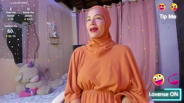 Snapshot of ShanaJamil chatting on November 25, 12:16 pm ShanaJamil online show from November 25, 12:16 pm