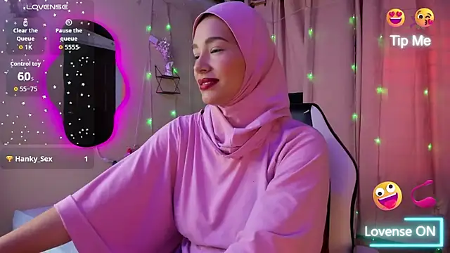 Snapshot of ShanaJamil chatting on October 16, 12:13 pm ShanaJamil online show from October 16, 12:13 pm