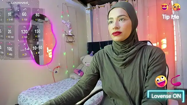 Snapshot of ShanaJamil chatting on December 14, 1:06 pm ShanaJamil online show from December 14, 1:06 pm