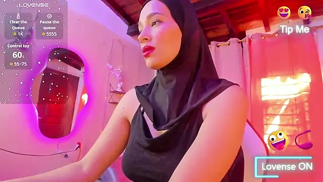 Snapshot of ShanaJamil chatting on September 23, 12:12 pm ShanaJamil online show from September 23, 12:12 pm