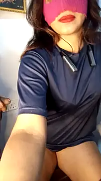 Ceylon couple online show from December 19, 9:44 am