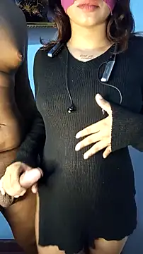 Ceylon couple online show from December 18, 2:21 pm