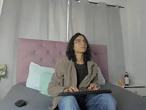 EthanBlackwoodd online show from October 10, 7:58 pm