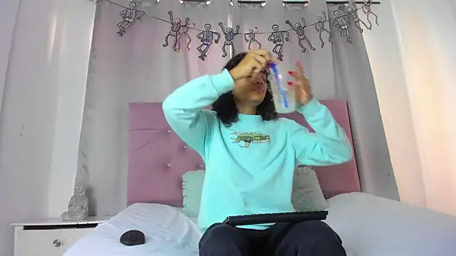 EthanBlackwoodd online show from November 9, 8:02 pm