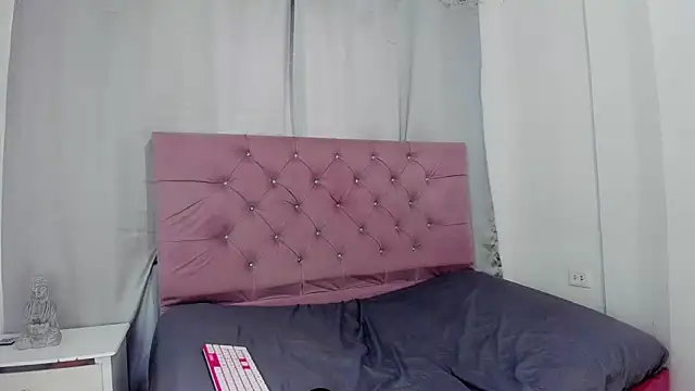 EthanBlackwoodd online show from February 6, 7:43 pm